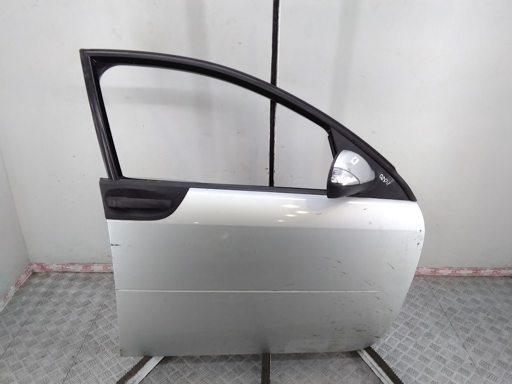 

Дверь передняя правая Smart Forfour, Forfour
