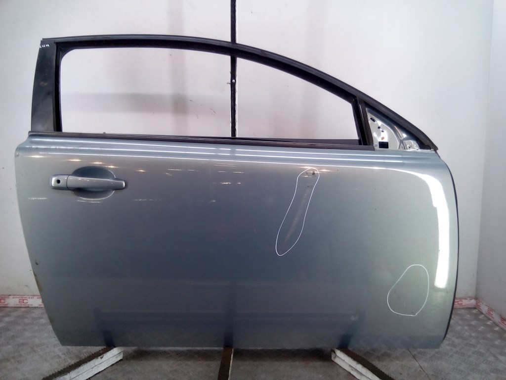 

Дверь передняя правая Volvo C30, C30