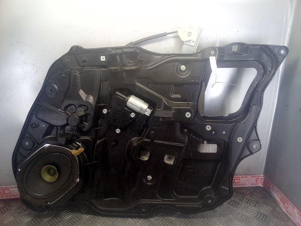 

Стеклоподъемник электрический двери передней правой Mazda 3 BK, 3 BK