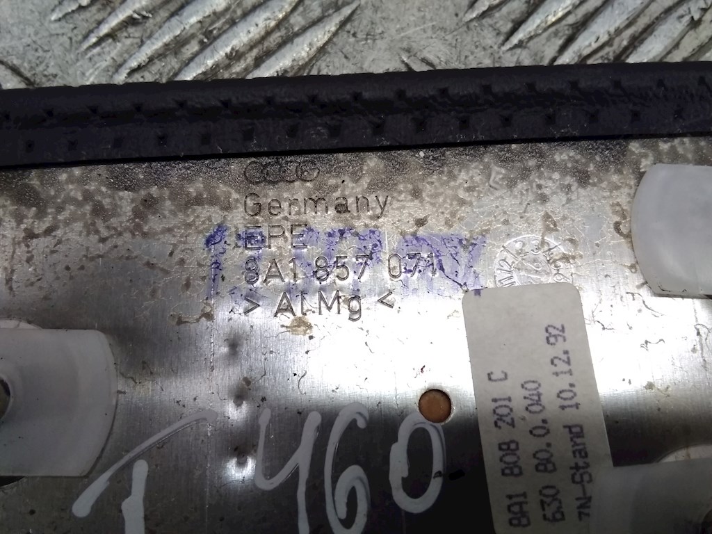 

Накладка декоративная на торпедо Audi 80 B4, 80 B4