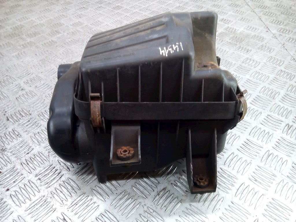 

Корпус воздушного фильтра Suzuki Grand Vitara 1, Grand Vitara 1