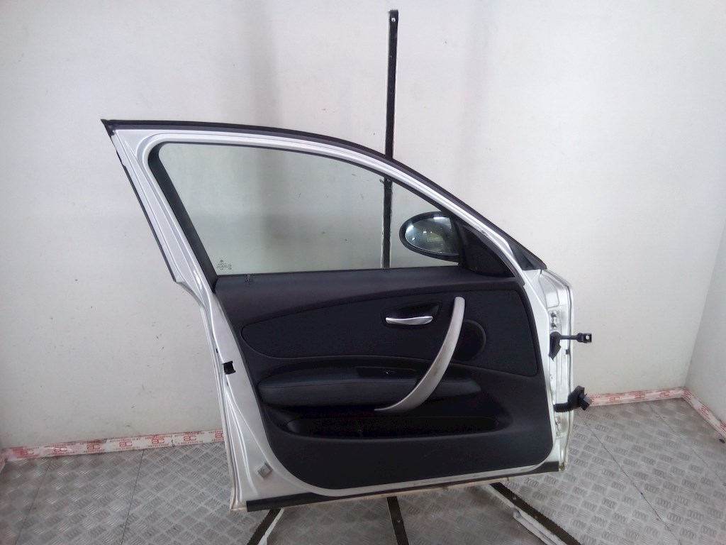

Дверь передняя левая BMW 1 Series (E87), 1 Series (E87)