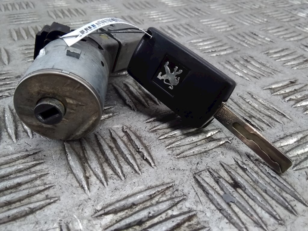 

Замок зажигания Peugeot 307, 307
