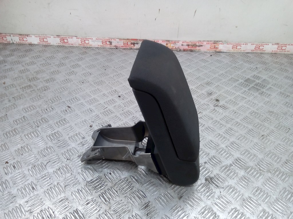 

Подлокотник Opel Signum, Signum