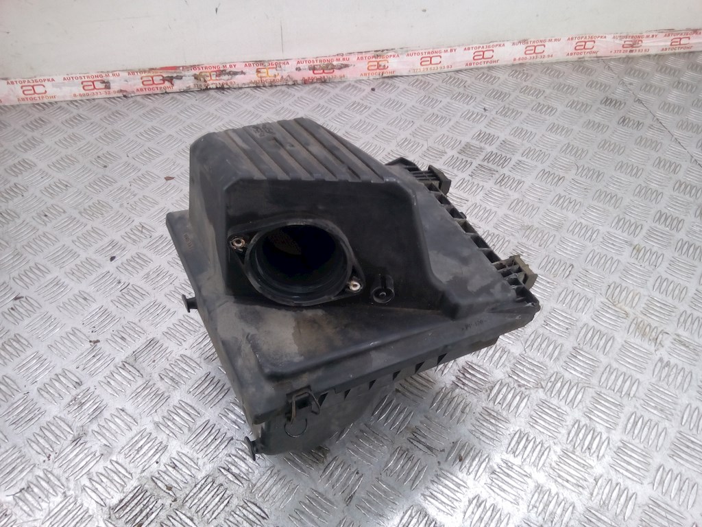 

Корпус воздушного фильтра Volkswagen Golf 3, Golf 3