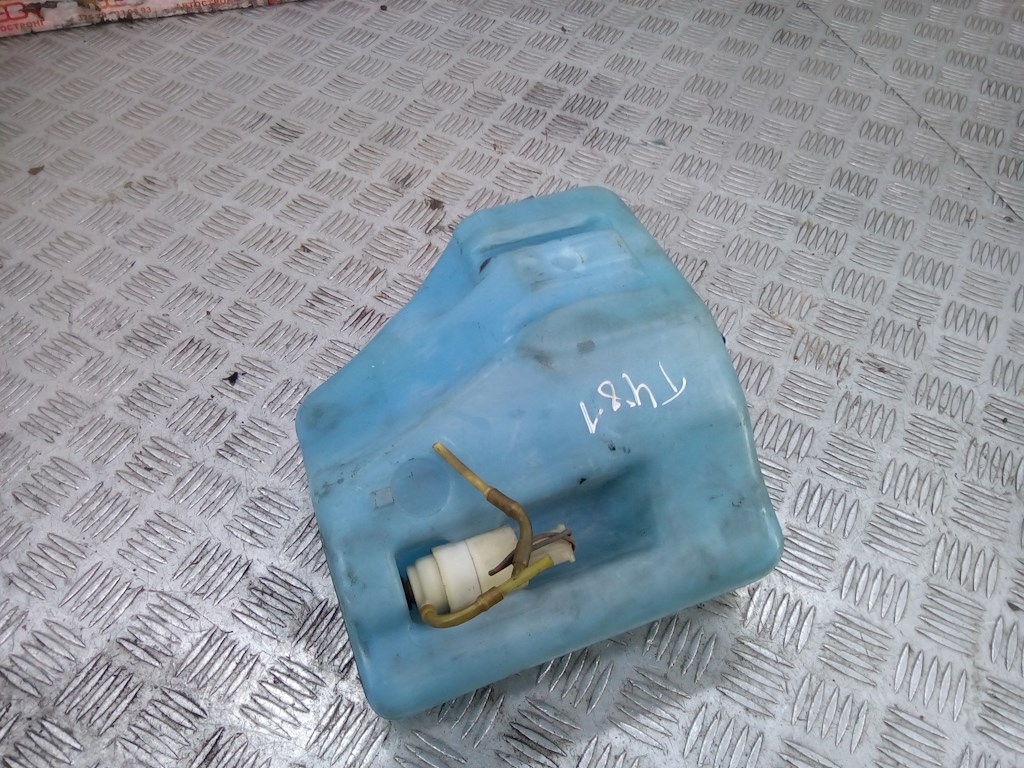

Бачок омывателя Volkswagen Passat 3, Passat 3