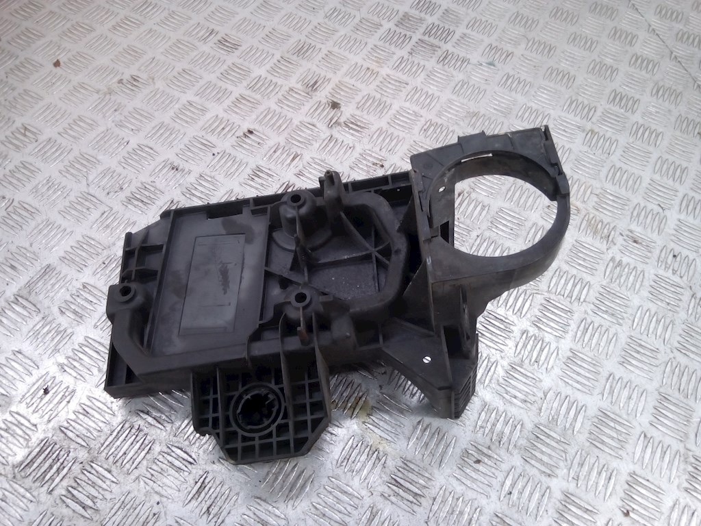 

Крепление (корпус) аккумулятора Citroen C5 1, C5 1
