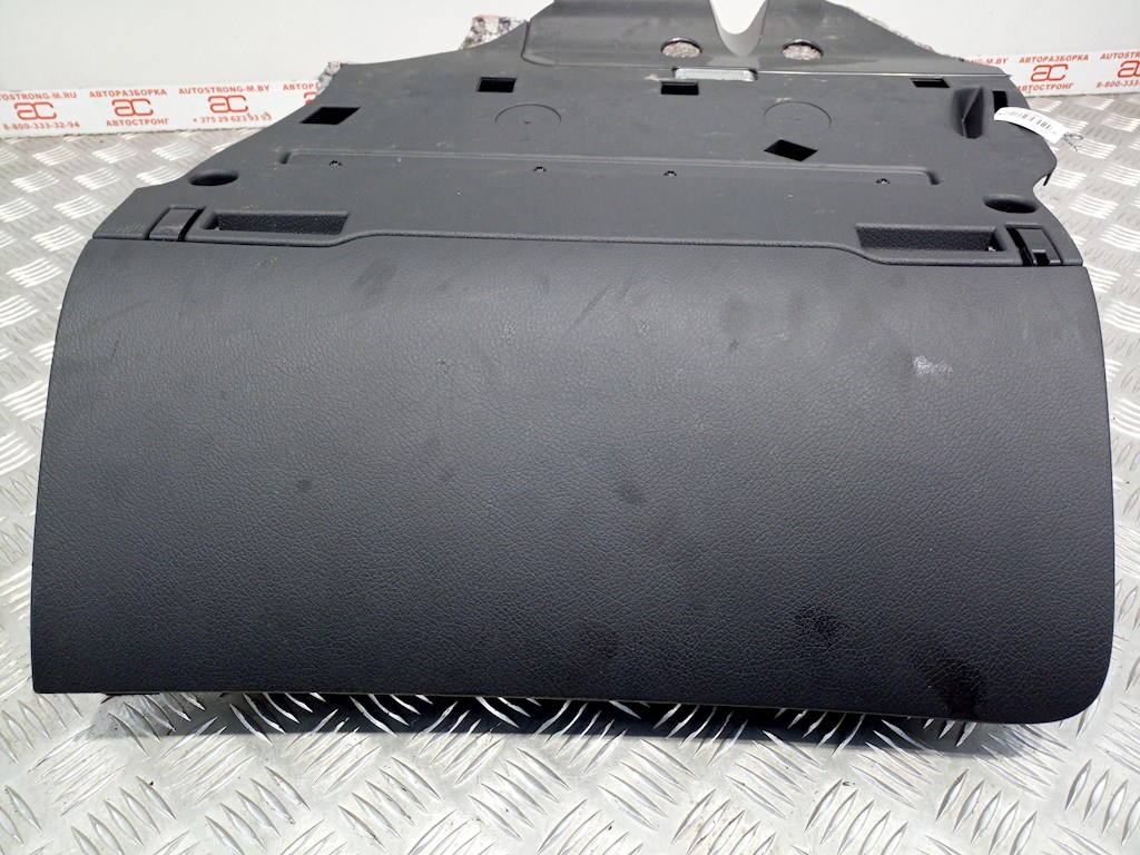 

Бардачок (вещевой ящик) Audi A6 C6, A6 C6