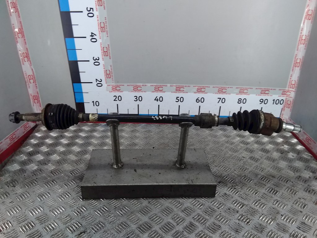 

Полуось передняя правая (приводной вал шрус) Toyota Yaris 2, Yaris 2