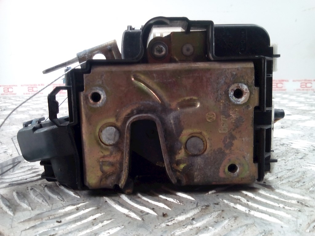 

Замок двери передней правой Volkswagen Golf 3, Golf 3