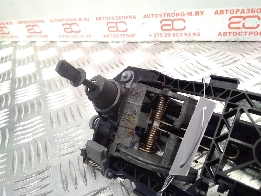 

Ручка двери наружная передняя правая Volkswagen Passat 6, Passat 6