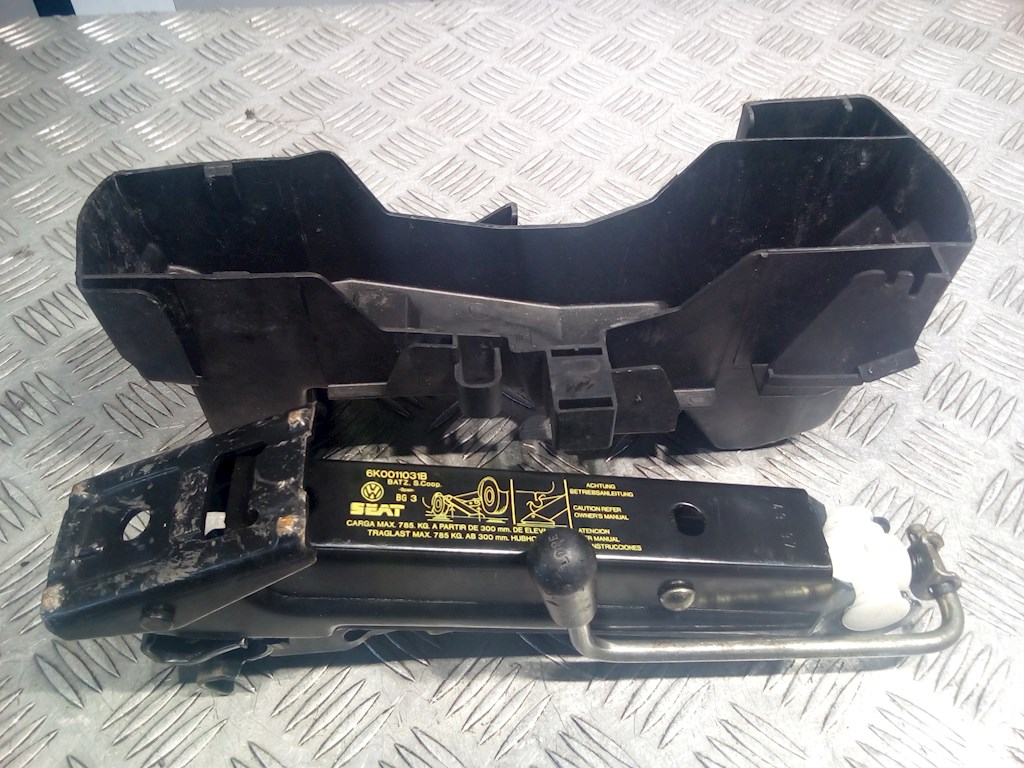 

Домкрат Volkswagen Polo 3, Polo 3