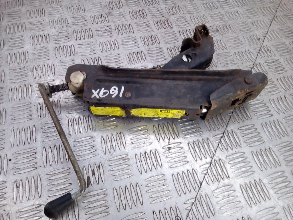 

Домкрат Audi A3 8P, A3 8P