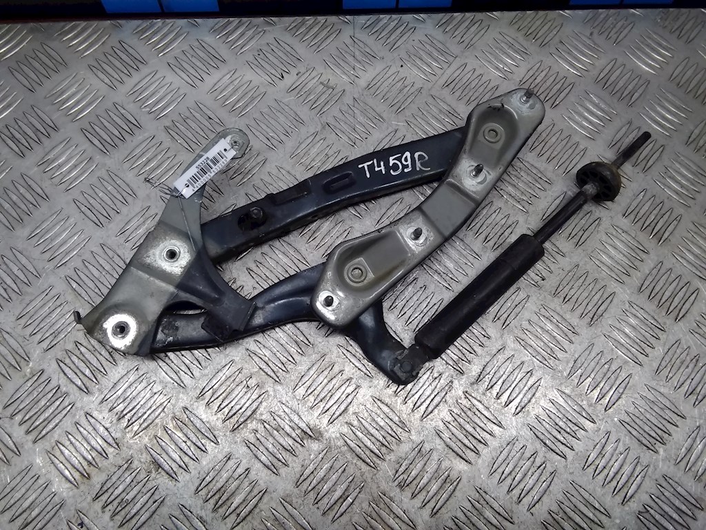 

Петля капота правая Mercedes W202 (C Class), W202 (C Class)