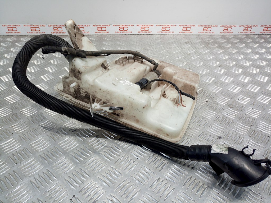 

Бачок омывателя BMW 5 Series (E60), 5 Series (E60)