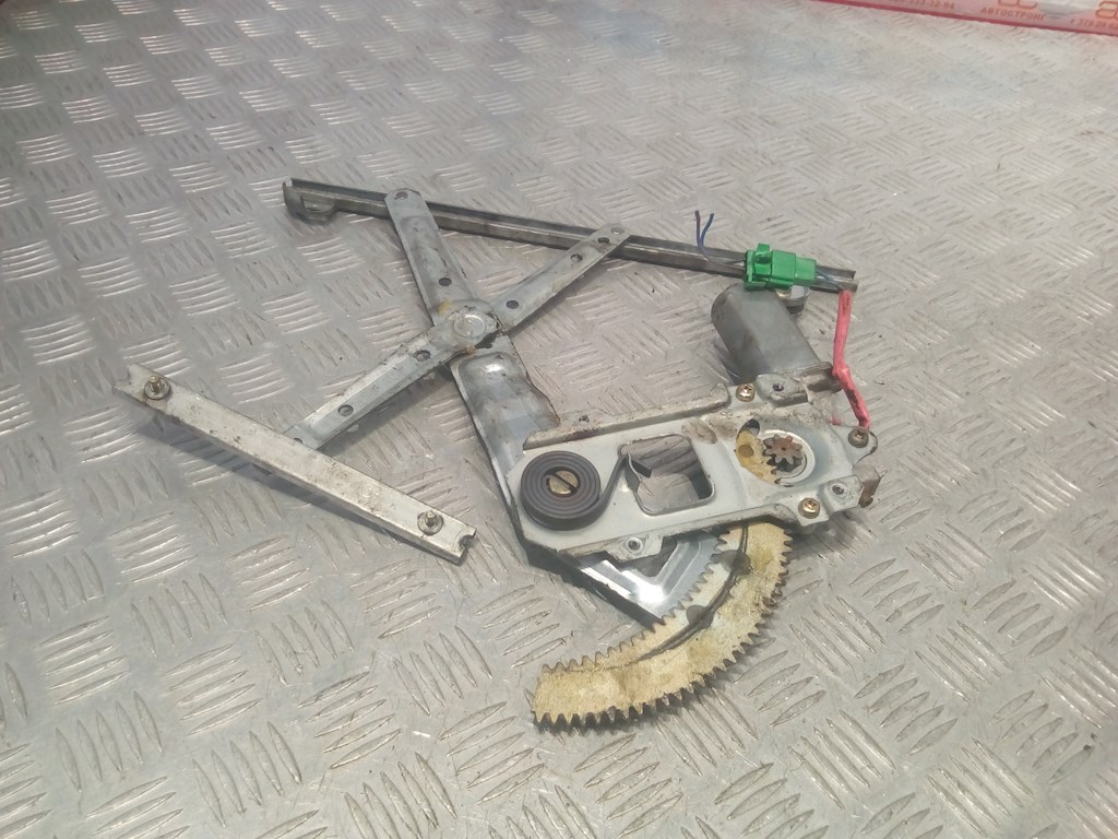 

Стеклоподъемник электрический двери передней правой Subaru Impreza 1, Impreza 1