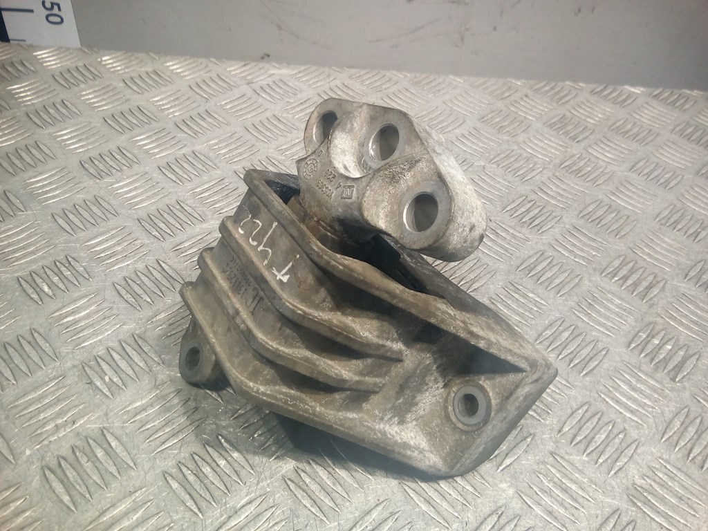 

Подушка крепления двигателя Opel Vectra C, Vectra C