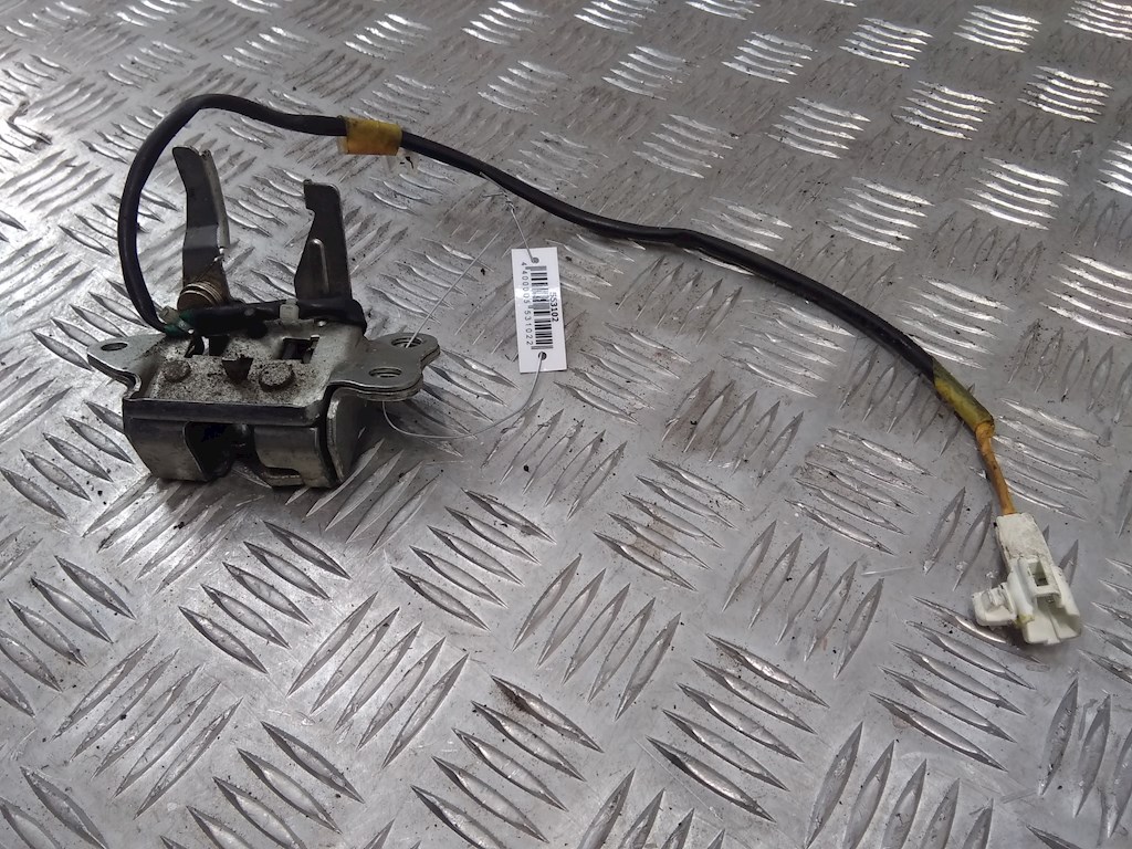 

Замок крышки (двери) багажника Toyota Yaris, Yaris