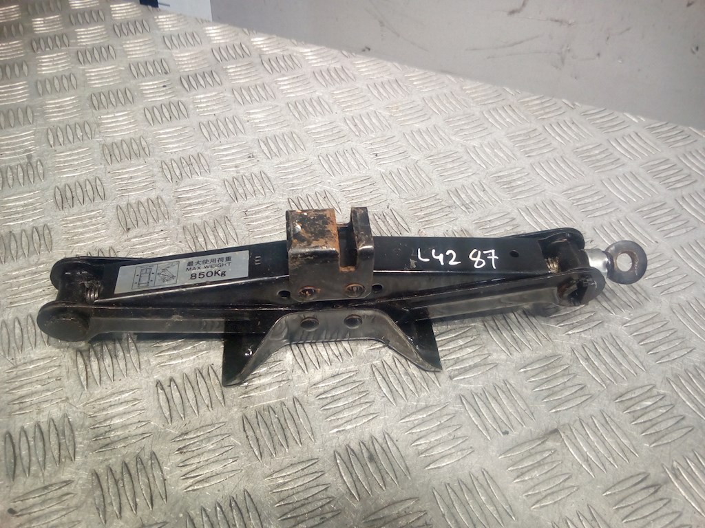 

Домкрат Subaru Impreza 2, Impreza 2