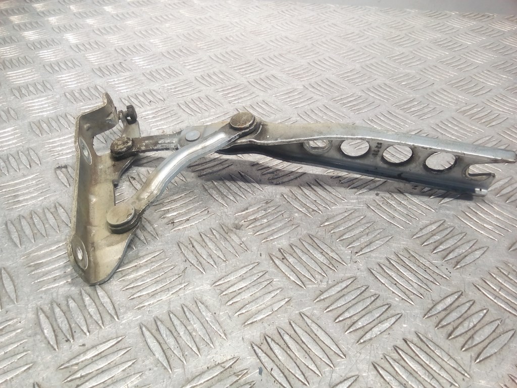 

Петля капота правая Skoda Octavia 1Z, Octavia 1Z