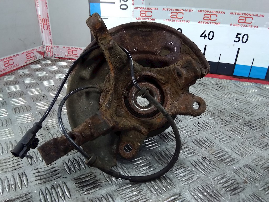 

Ступица (кулак цапфа) передняя правая Mitsubishi Colt 6, Colt 6