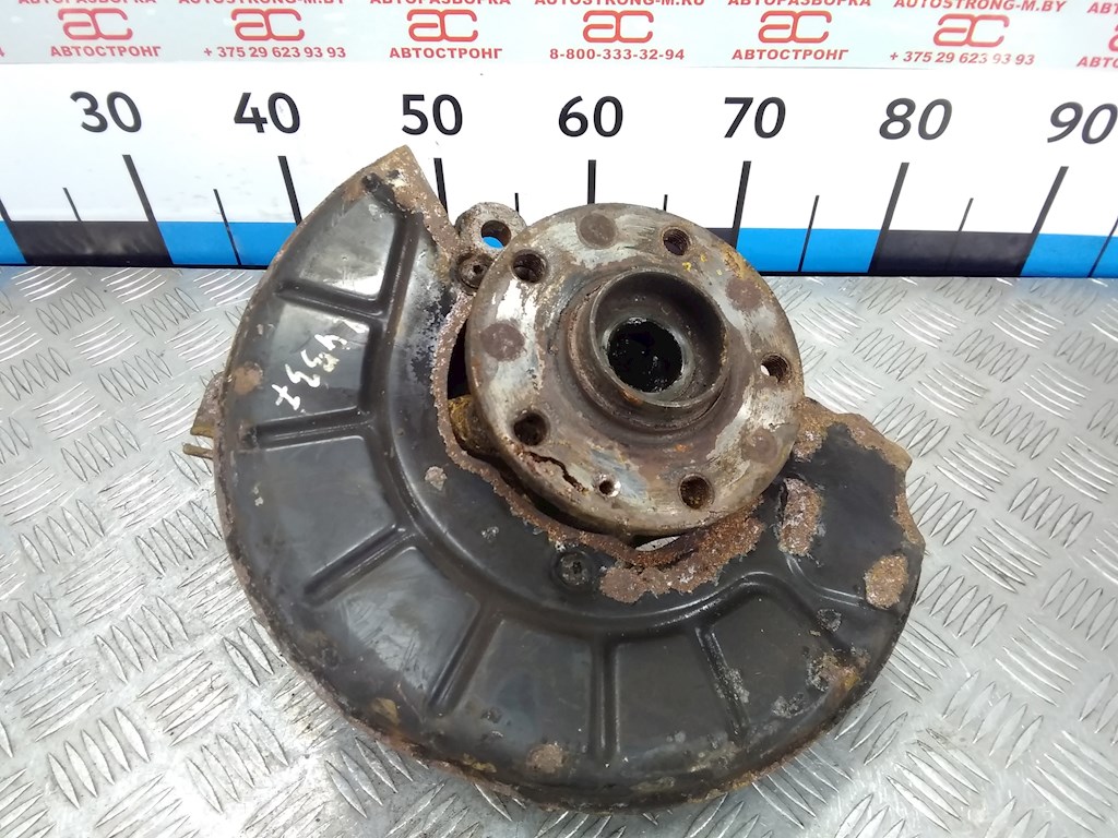 

Ступица (кулак цапфа) передняя правая Volkswagen Jetta (1K5), Jetta (1K5)