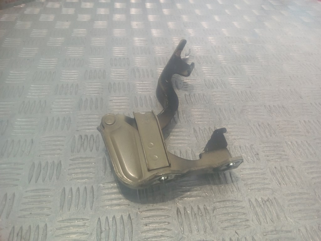 

Петля капота правая Opel Antara (L07), Antara (L07)