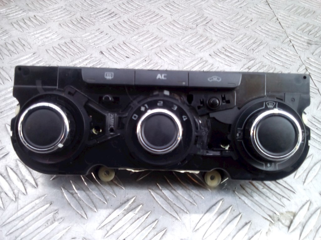 

Переключатель печки Skoda Octavia 1Z, Octavia 1Z