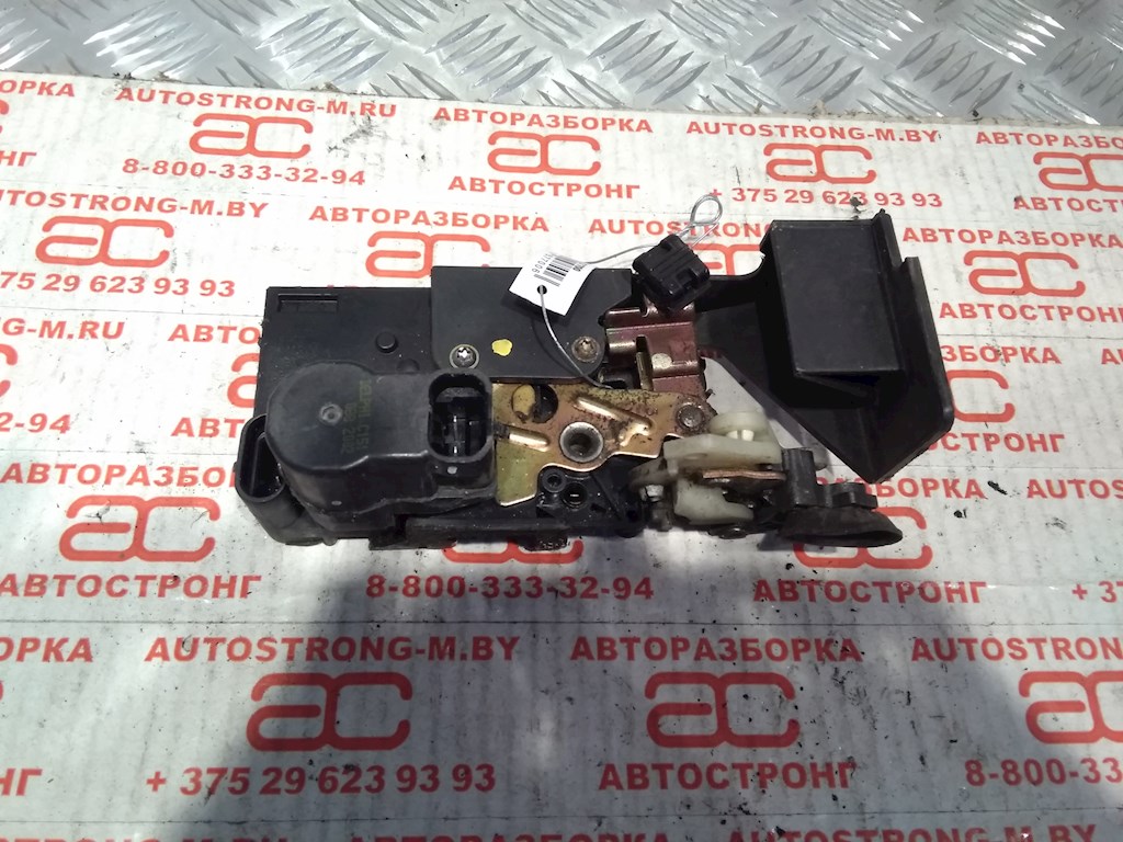 

Замок двери задней левой Alfa Romeo 156, 156
