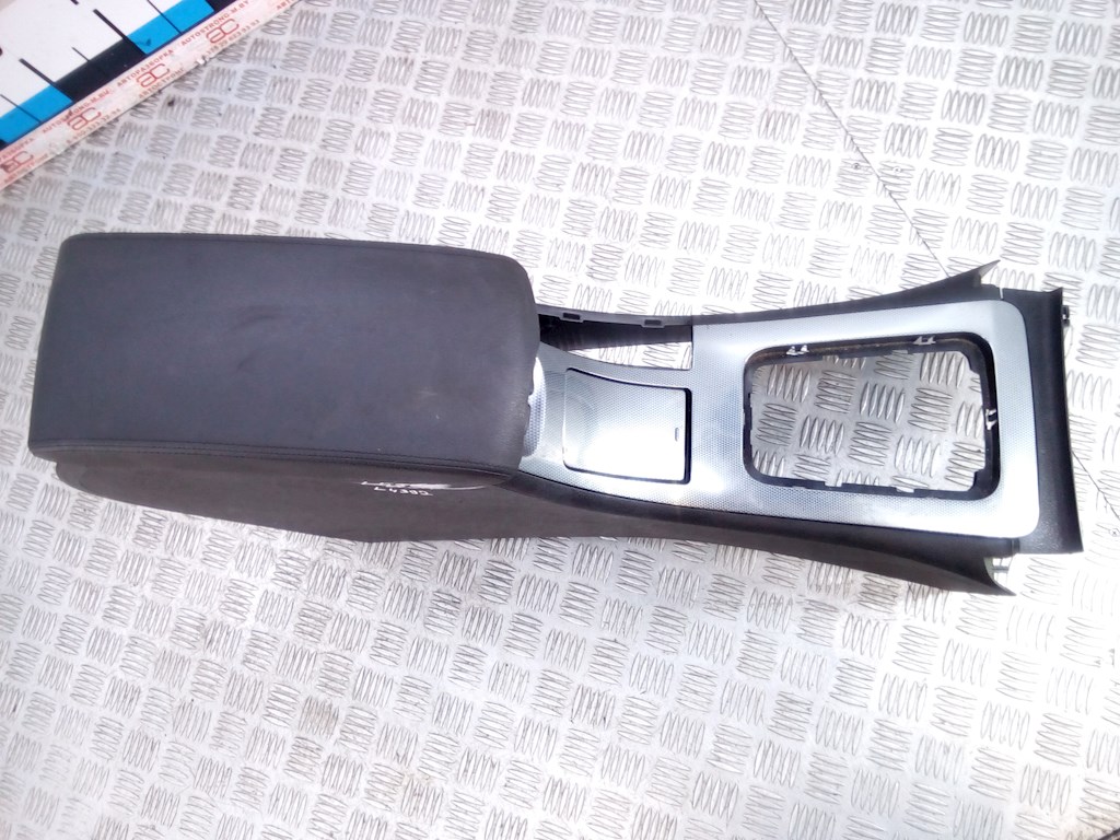 

Консоль салона (кулисная часть) Peugeot 407, 407