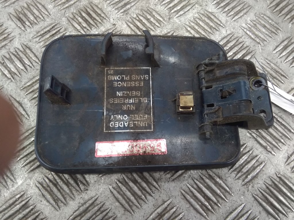 

Лючок бензобака Mitsubishi Galant 8, Galant 8