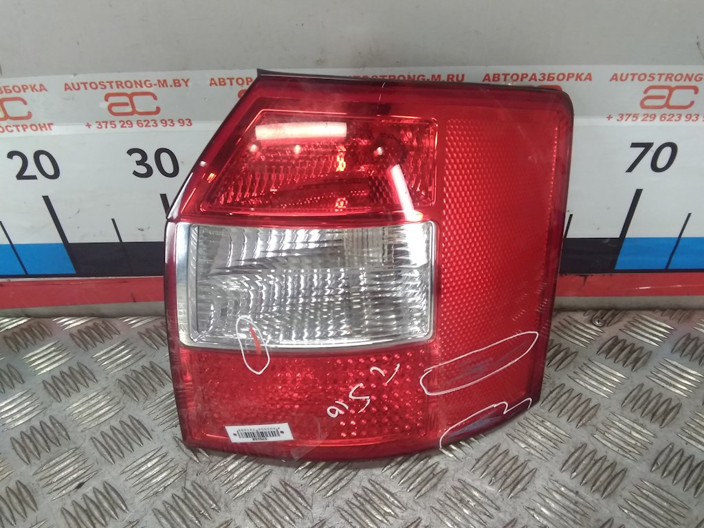 

Фонарь задний правый Audi A4 B6, A4 B6