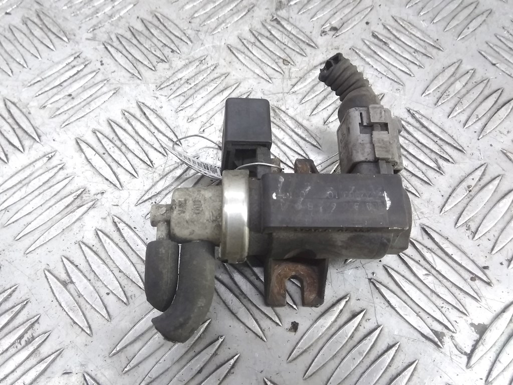 

Клапан воздушный Audi A4 B6, A4 B6