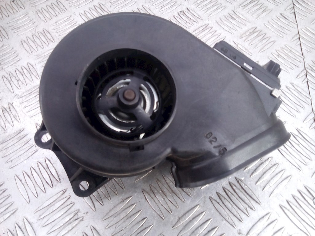 

Моторчик (двигатель) печки Citroen C8, C8