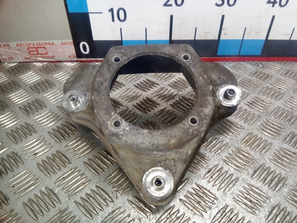 

Опора переднего амортизатора верхняя Audi A8 D3, A8 D3