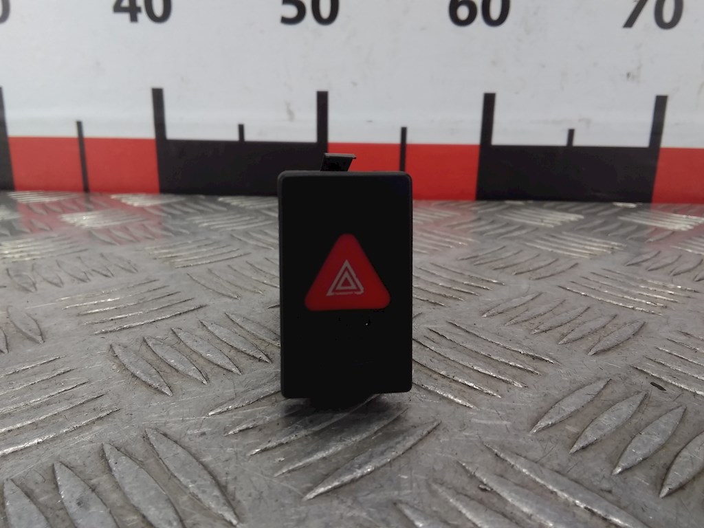 

Кнопка аварийки Volkswagen Passat 5, Passat 5