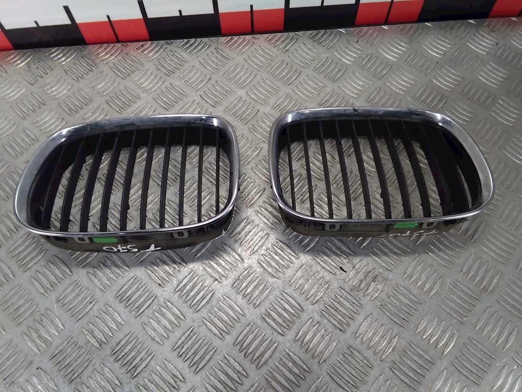 

Решетка радиатора BMW 5 Series (E39), 5 Series (E39)