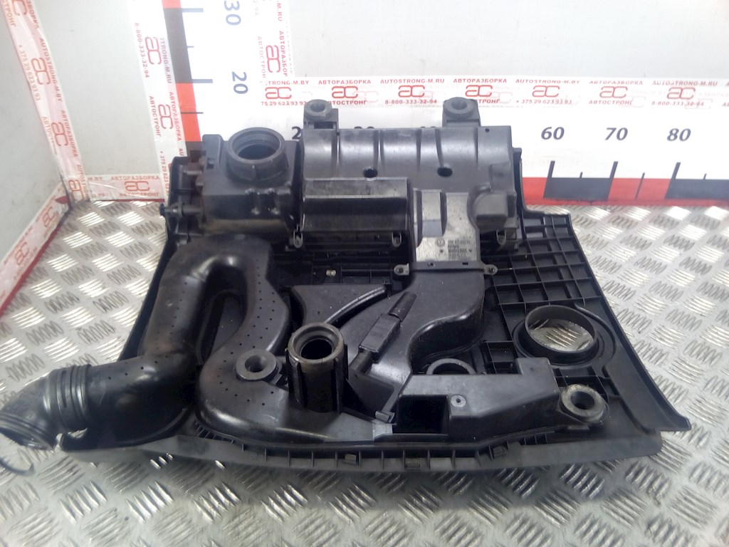 

Накладка декоративная (на ДВС) Volkswagen Golf 5, Golf 5