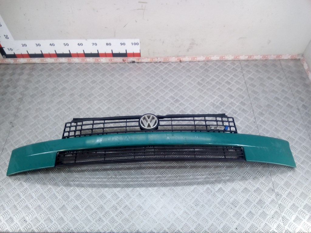 

Решетка радиатора Volkswagen T4, T4