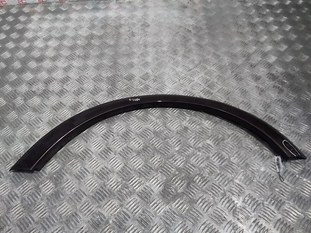 

Накладка декоративная (молдинг) заднего левого крыла Volvo C30, C30