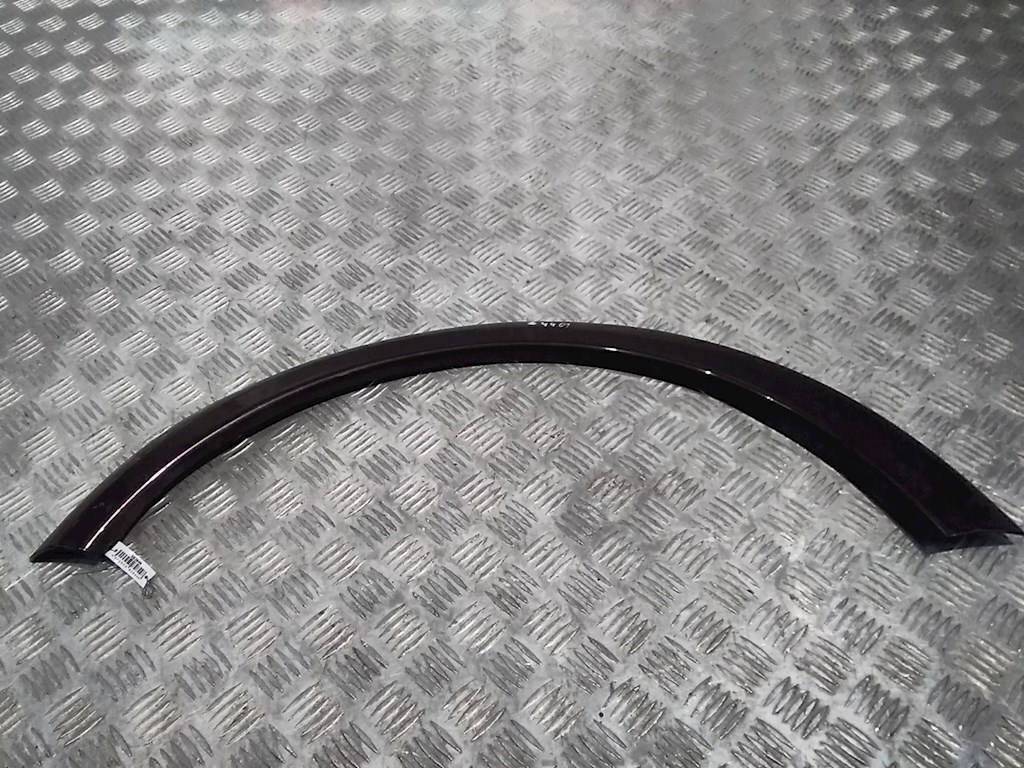 

Накладка декоративная (молдинг) заднего правого крыла Volvo C30, C30