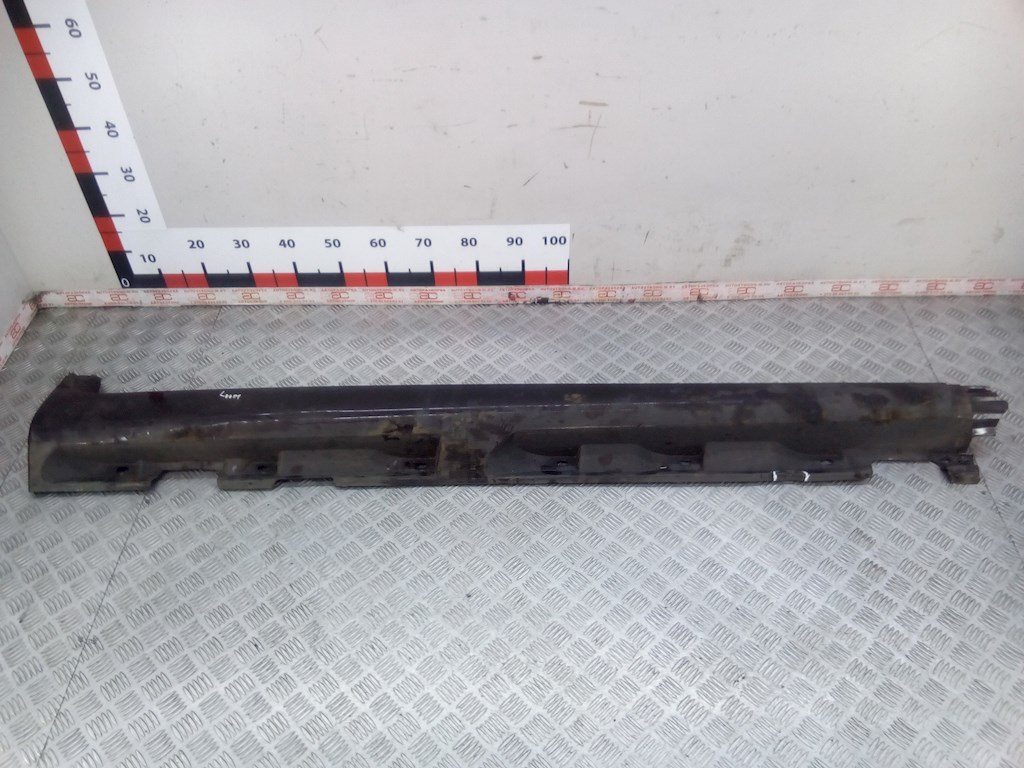 

Накладка декоративная на порог правая Volvo C30, C30