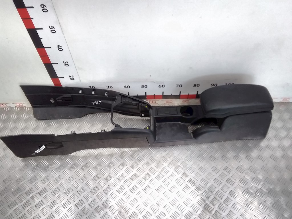 

Подлокотник Ford Mondeo 3, Mondeo 3