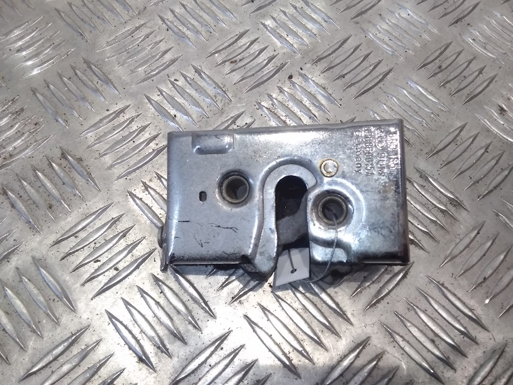 

Замок двери задней левой Audi 80 B4, 80 B4