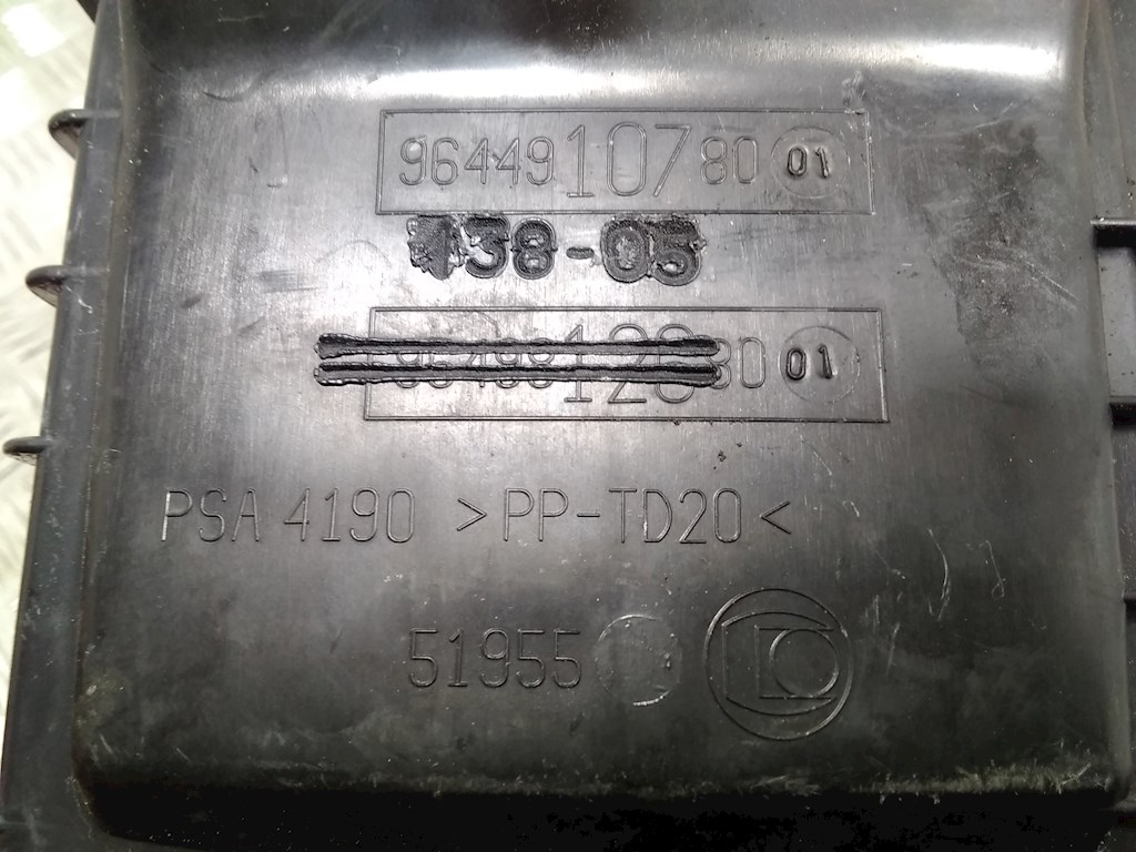 

Корпус воздушного фильтра Peugeot 407, 407