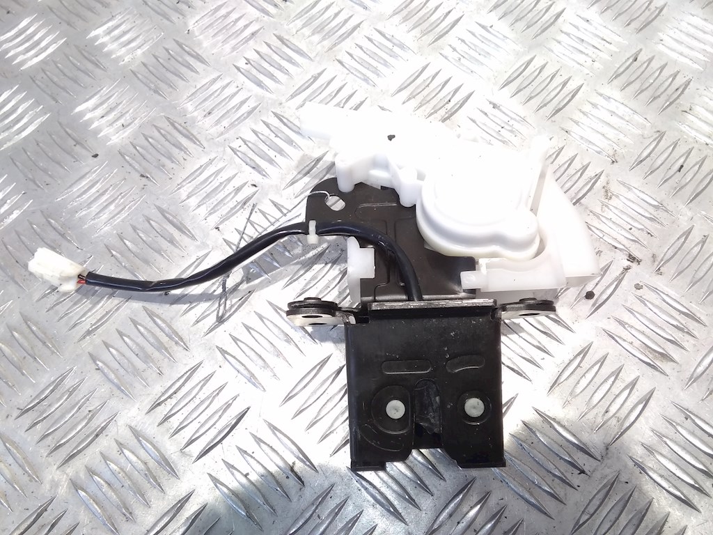

Замок крышки (двери) багажника Mazda 3 BK, 3 BK