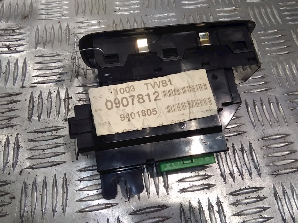 

Блок управления стеклоподъемниками Volvo S80, S80