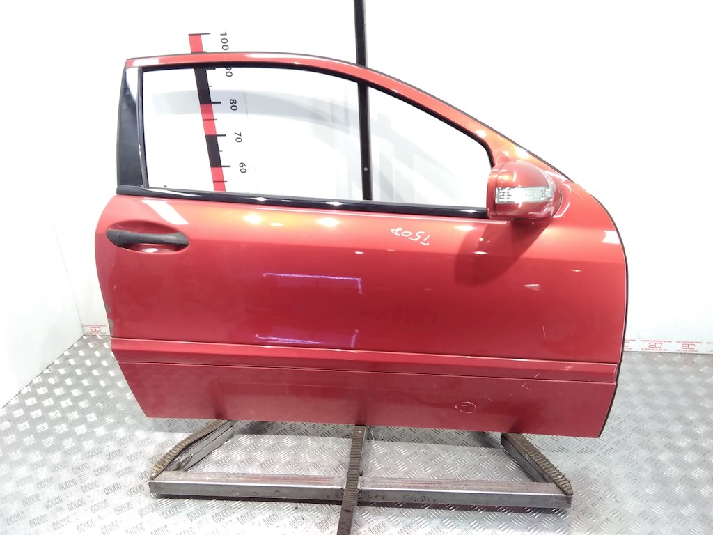 

Дверь передняя правая Mercedes W203 (C Class), W203 (C Class)