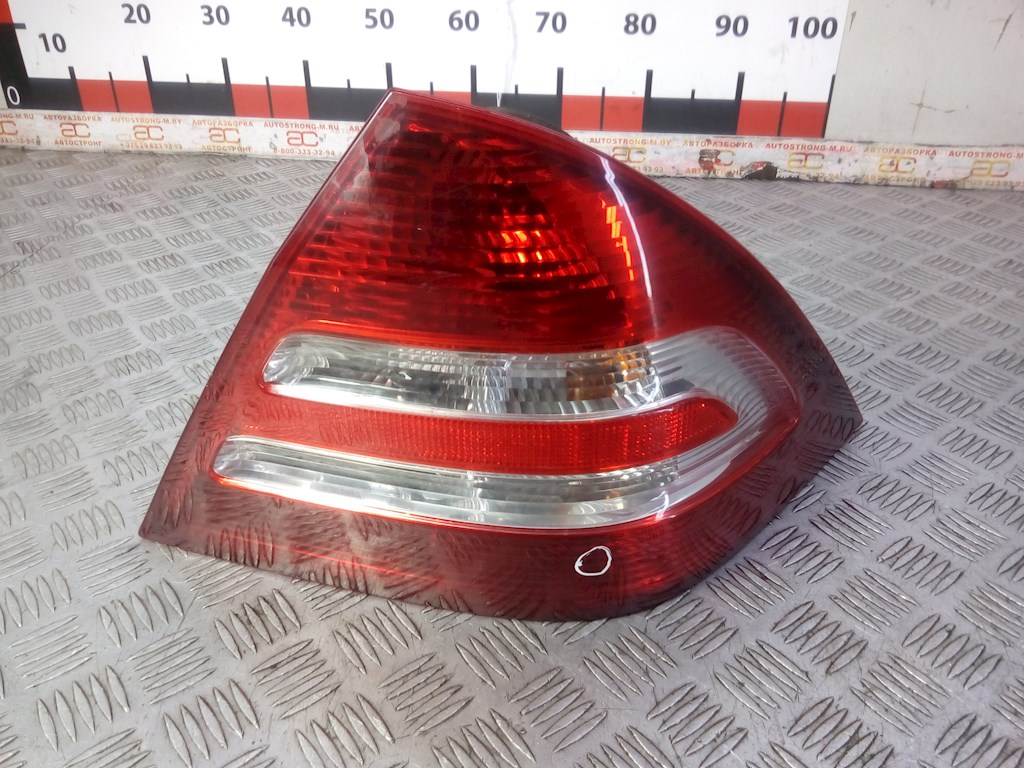 

Фонарь задний правый Mercedes W203 (C Class), W203 (C Class)