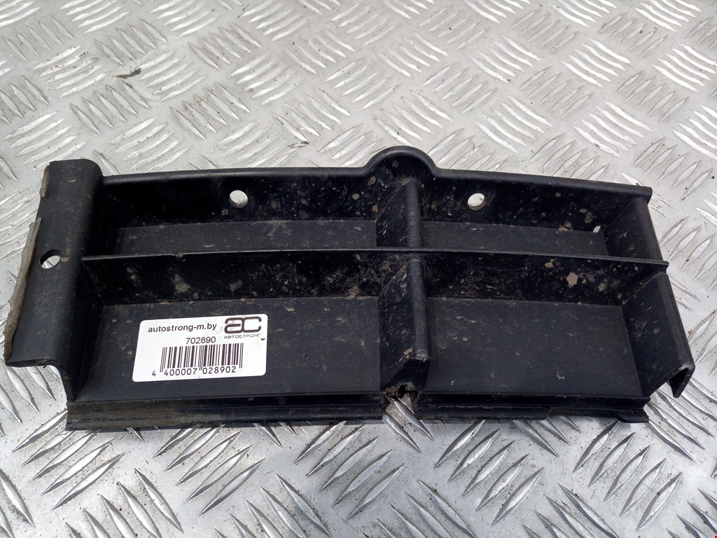 

Решетка (заглушка) в бампер правая BMW 5 Series (E39), 5 Series (E39)